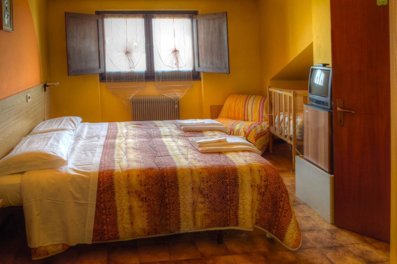 Albergo Rifugio Montecucco Piampaludo 외부 사진